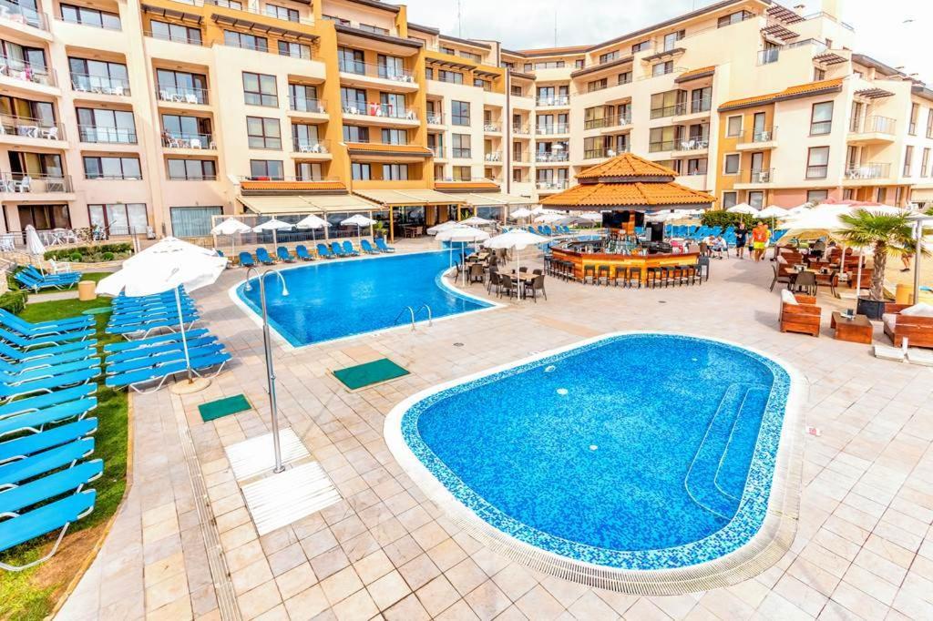 Apartment G-109 *